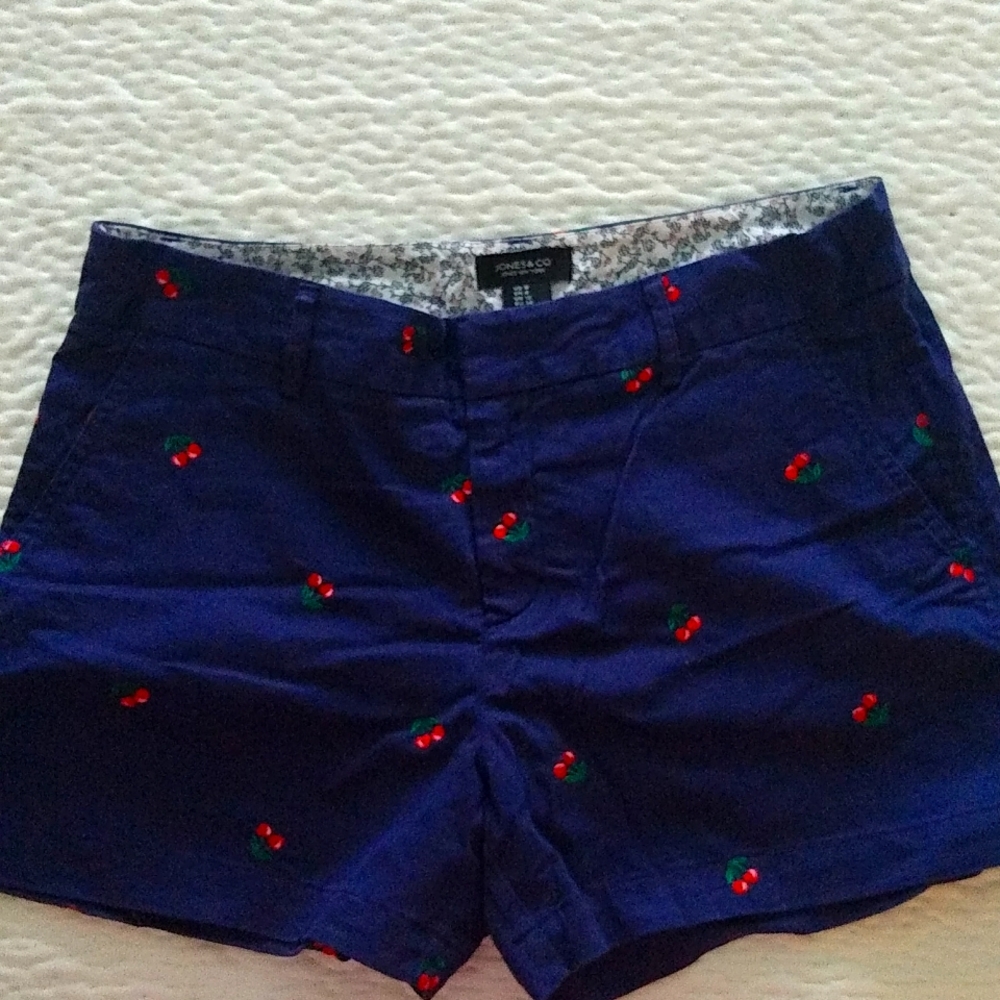 Jones & Co dark blue with cherries shorts size 8